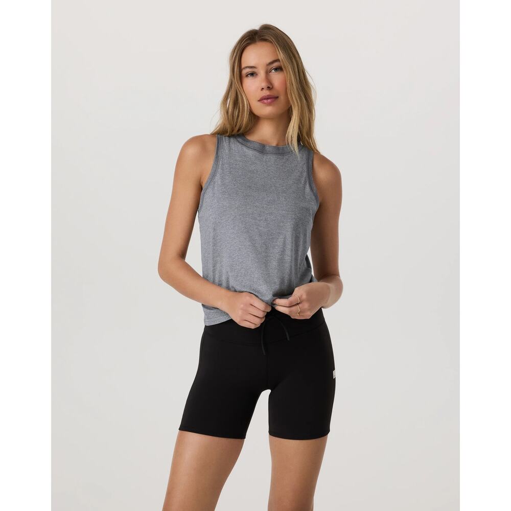 NWT Vuori Energy Top Heather Gray $54 Crew Neck Athletic Gym Basic Capsule Shirt